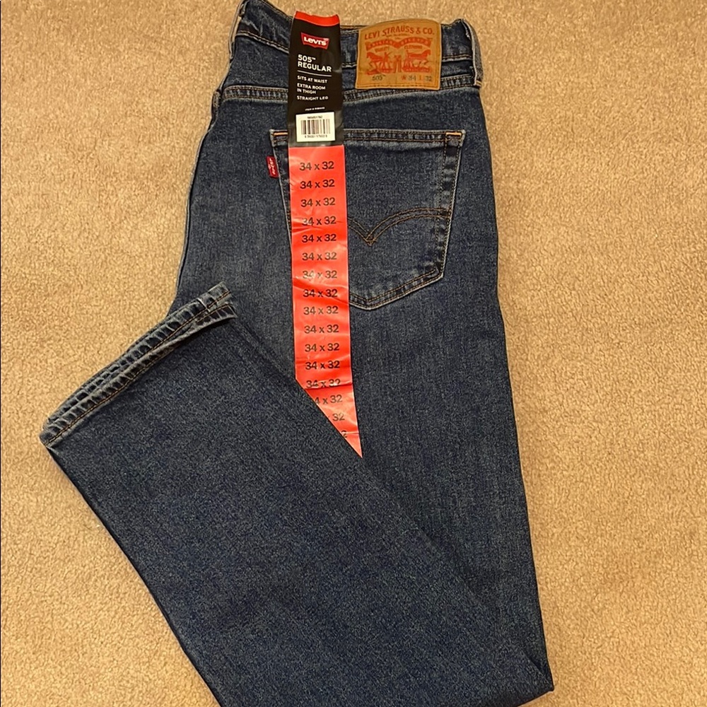 BRAND NEW Levi's Blue Relaxed Jeans Classic Fit